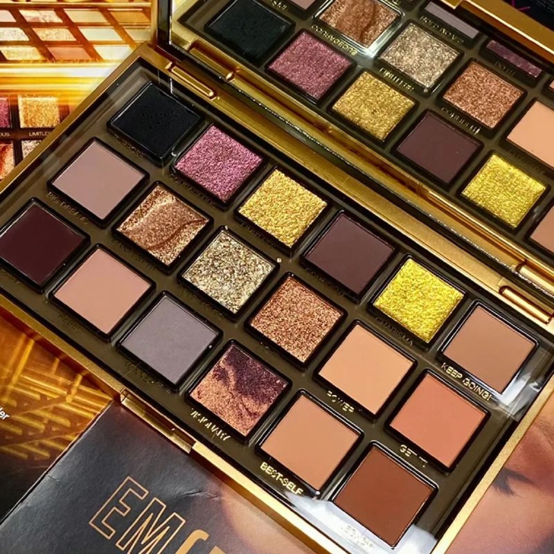 ظلال عيون هدى بيوتي Huda Beauty - موديلين