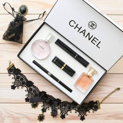 Chanel بوكس هدايا مكياج وعطر 5 قطع