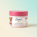Dove مقشر وسكراب للجسم بخلاصة جوز الهند واللافندر واللوز